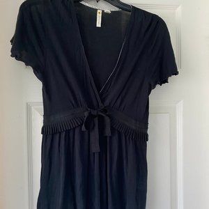 anthropologie S black v neck top with tie front